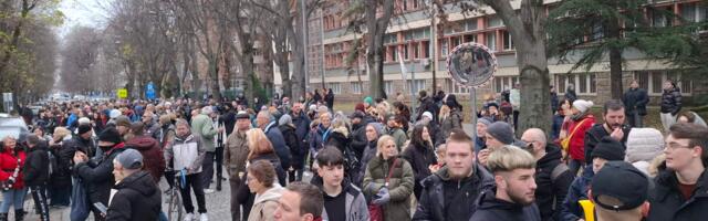 Protest studenata u Novom Sadu protiv brutalnosti policije