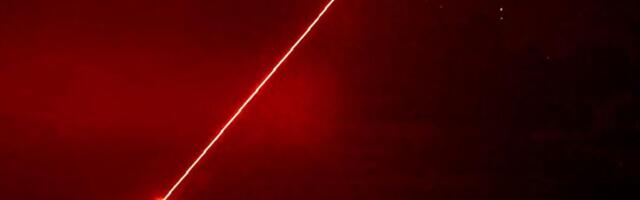 ORUŽJE IZ FILMOVA NAUČNE FANTASTIKE POSTAJE STVARNOST?! Hitac je brži od metka, a košta kao šoljica kafe: Države ga ČUVAJU u strogoj tajnosti, a evo i ZAŠTO!