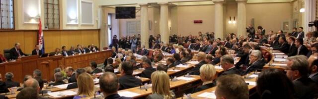 NEZAPAMĆEN SKANDAL U ZAGREBU! Skupštinom odjekivale najbrutalnije psovke:  Sednica se pretvorila u uličnu svađu