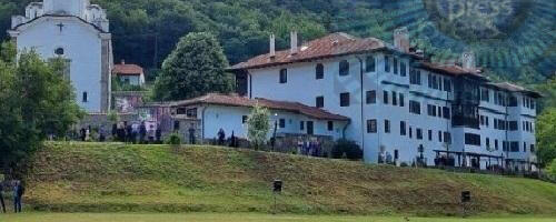 Verski biznis u Prohoru Pčinjskom: Plaćali i zakupci tezgi!?