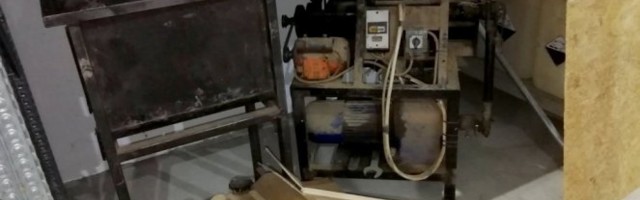 OTKRIVENA ILEGALNA FABRIKA DUVANA! Šapčanka izgradila liniju za punjenje cigareta, određen joj pritvor