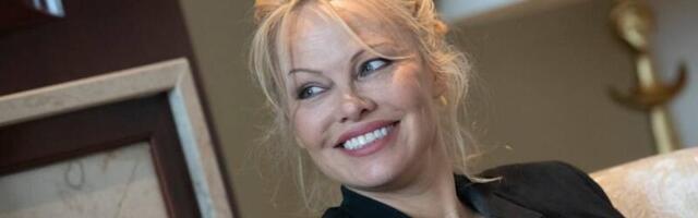 Pamela Anderson je rekorderka u brzini razvoda - ostavila i petog muža nakon godinu dana