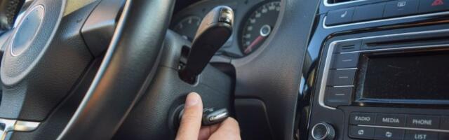 Znate li čemu služi ovo dugme u automobilu? Većina ljudi ga pogrešno koristi (FOTO)