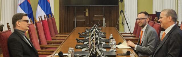 MILENKO JOVANOV SA PREDSTAVNICIMA AMBASADE VELIKE BRITANIJE: Razgovor o radu Narodne skupštine