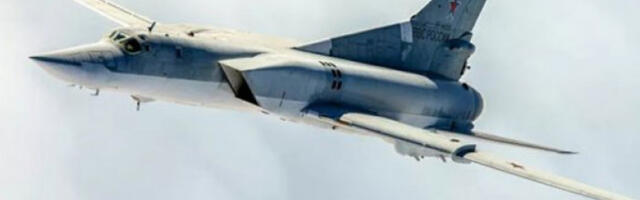 Руски бомбардери Ту-22М3 извели лет над водама Балтичког мора (видео)