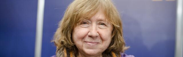 'Tonemo u novi srednji vek': nobelovka Svetlana Aleksijevič o Černobilju, ratu i budućnosti