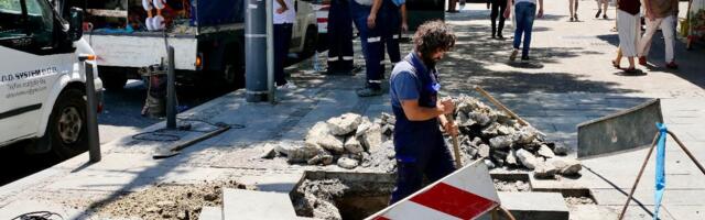 Meštani Ostružnice blokirali put zbog vode: Kvarovi na vodovodnoj mreži sve češće Beograđanima ostavljaju suve česme