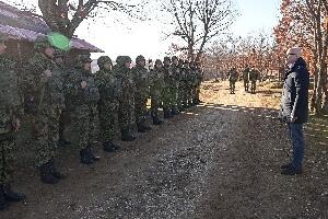 Вучевић и Мојсиловић за Божић са војницима у Копненој зони безбедности