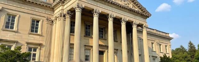 Zasijao napušteni "američki versaj": Istorija, porodica