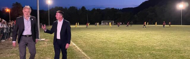 Ministar sporta Zoran Gajić posetio Pranjane i FK Brezak