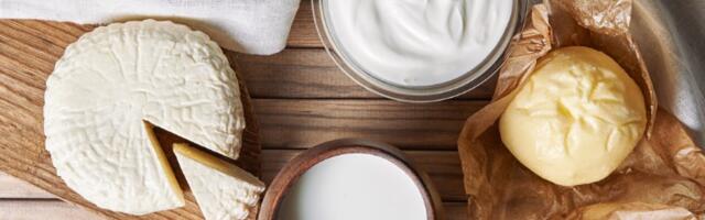 Domaće kiselo mleko od samo 2 sastojka! Lako se sprema, a ukusnije je nego kupovno