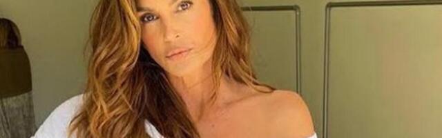 Ovako Sindi Kraford neguje lice: Rutina umesto skupih tretmana za mladolik izgled