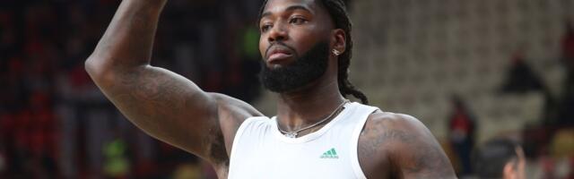 Lesor se počastio: Srbin mu isporučio novi "Betmobil" na kućni prag /VIDEO/