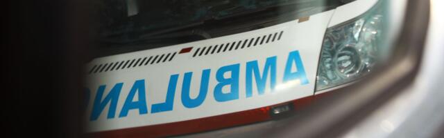 Sudar kombija i automobila na mostu Beška: U kolima prodica sa malim detetom