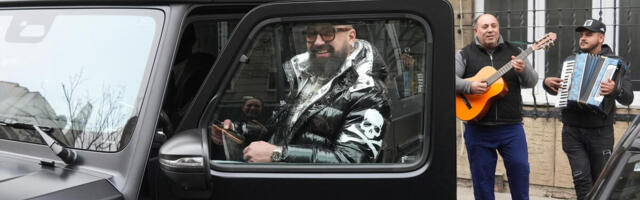 NEČIJI STAN VREDI MANJE OD NJEGOVIH KOLA: Srbi se krstili kad su ga videli u besnoj mašini, KOŠTA PAPRENO