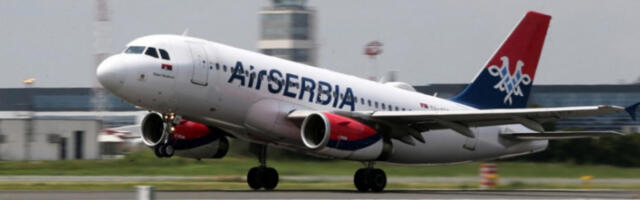 Полетео авион из Ријада за Београд са 162 путника, од којих 10 беба