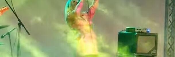 ONA JE NAJBOGATIJA PEVAČICA NA BALKANU: Za godinu dana zaradi 92 miliona, a ljubav joj pruža "gospodin savršeni"