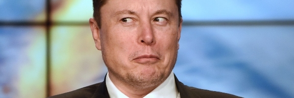 Astronomi besni na Elona Maska