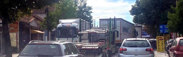 AMSS: Očekuje se pojačan saobraćaj ka turističkim destinacijama, moguća magla ujutro i uveče