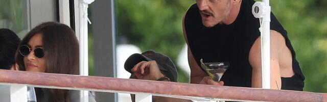 Miljenik žena uhvaćen u bioskopu sa muškarcem: O vrelim kadrovima bruji ceo svet! Svi se pitaju da li su u vezi