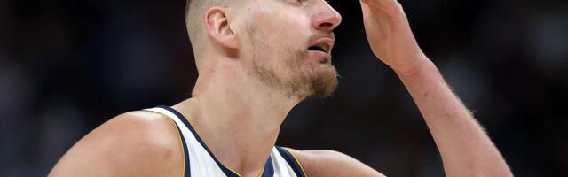 Nikola Jokić ostao bez gaća! Ne može bizarnije, kao da Srbinu nisu bili dovoljni bolan poraz i sukob