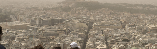 Perica pita majku "Mama da li je istina da se ljudi kad umru pretvore u prašinu?", odgovor je doveo do urnebesne situacije