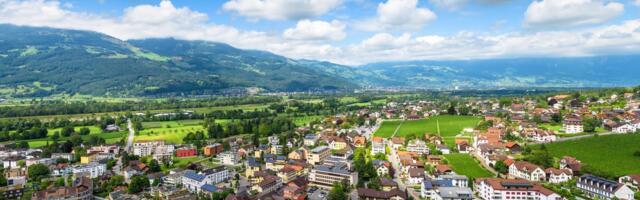 Životni standard koji mnogi sanjaju: Plate idu i do 15.000 evra, ovi radnici imaju i besplatan smeštaj