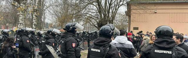 Popov: Pelegrini zažmurio na oba oka, kao Vučić kad se pojavi karta "velike Mađarske" na Orbanovom šalu