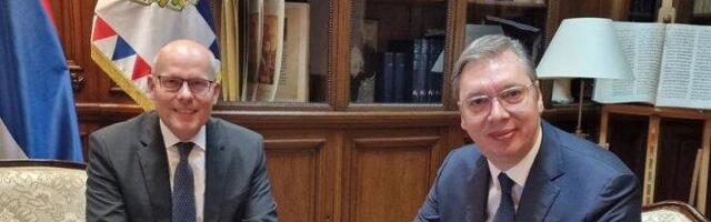 KURTI UPORNO IZBEGAVA ISPUNJAVANJE OBAVEZA PREUZETIH BRISELSKIM SPORAZUMOM! Predsednik Vučić sa Bajerom