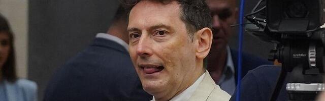 Grupa glumaca tužila Nebojšu Bakareca