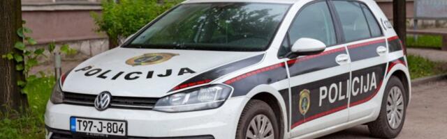 POSTAVLJALI KLIMA UREĐAJ, PA NAPADNUTI! Grupa maskiranih osoba ih gađala kamenicama - JEDAN RADNIK ZAVRŠIO U BOLNICI!