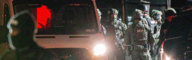 На десетине званичника и цивила убијено у америчком нападу