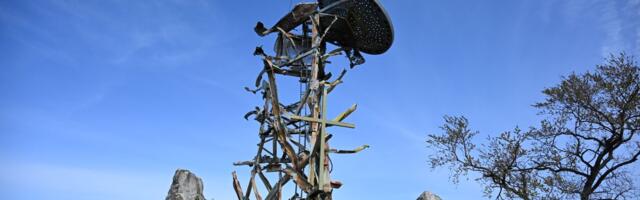 Položeni venci na Straževici gde je pre 27 godina pala prva NATO bomba u Beogradu 1999.