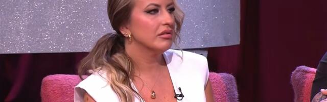 Ovo je žena iz viralnog snimka "kafanske večeri" koja je zapalila internet: "Tada sam od stresa zapalila"