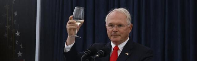 Američki ambasador Hil progovorio srpski jezik: Želim da podignem čašu srpskog vina kako bih nazdravio našem prijateljstvu (FOTO)