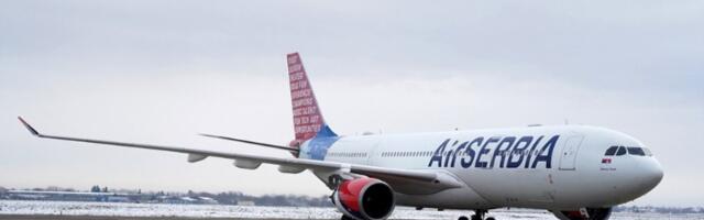 "Ljudi iz Srbije su među najzgodnijima u svetu": Zbog naših stjuarda GORE mreže (VIDEO)