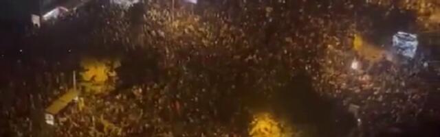 U Novom Sadu nema gde IGLA DA PADNE (VIDEO)