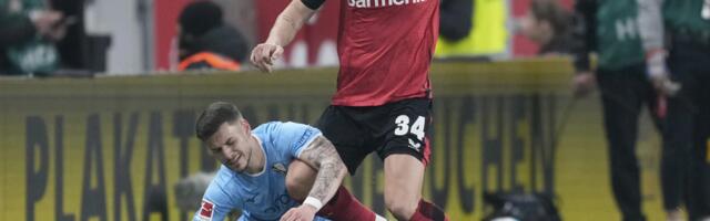 Sanderlend doveo Džaku