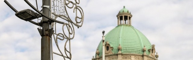ZAMENIČE, ŠTA SE ČEKA? Zakasnela Vesićeva rasveta