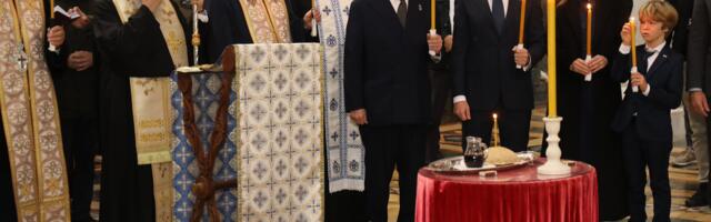 Na Oplencu proslavljen Dan pobede u Velikom ratu: Prestolonaslednik i Princ Filip predvodili ceremoniju