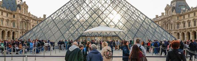 Uprava Luvra posle pljačke udara po džepu posetioce iz ne EU zemalja