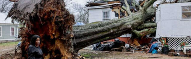 Јаки олујни ветрови и два торнада погодили Парсел у Оклахоми, без жртава