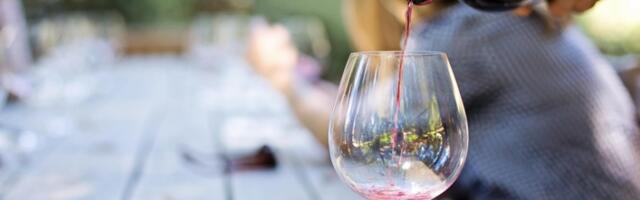 Француско вино „Романе‒Контиˮ продато по цени 704.903 евра