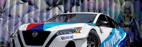 Drifting mašina koja prkosi svim sportskim pravilima