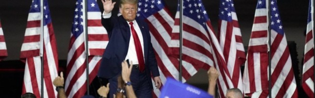 (VIDEO) POBEDIO KORONU, PA SE BACIO U TRANS: Ovako đuska Donald Tramp! HIT!