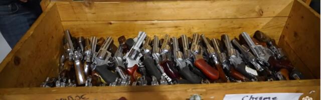 Kako su revolveri sa policijskim oznakama iz Srbije završili u rukama američkih prodavaca oružja?