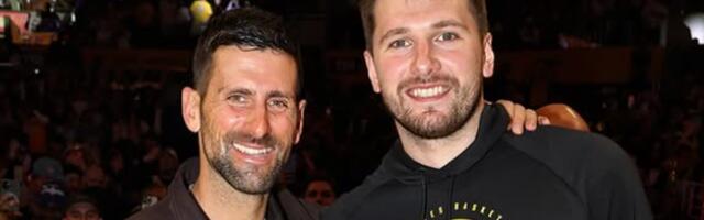 GOAT, Kralj i Luka! Novak Đoković "zapalio" dvoranu Lejkersa, Dončić prvi potrčao ka njemu /VIDEO/