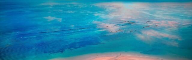 Plaže koje prkose stvarnosti: Od ružičastog peska i kokica do staklenih oblutaka