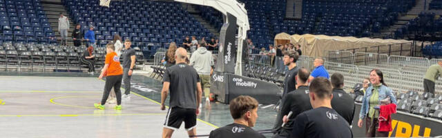 ŠOK U ARENI PRED PARTIZAN - SLOBODA! Pogledajte šta se desilo pred meč Superlige Srbije! (FOTO)