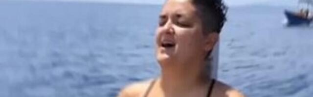 (FOTO) DA LI STE JE OVAKO ZAMIŠLJALI? Marija Šerifović se SKINULA U BIKINI! Slika spalila internet do temelja!